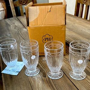 Set of 4 princess house glasses